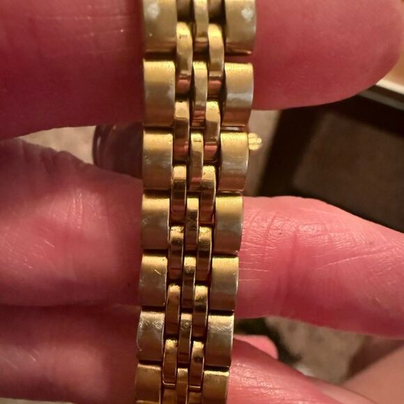 Citizen Quartz Gold Silver Two-Tone Day Date Watch EUC New Battery - Picture 8 of 9